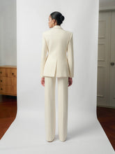 Structured Wool Blazer With Sharp Lapels And Tailored Fit For Modern Power Dressing